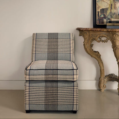 Slipper Chair in Middlebury #551