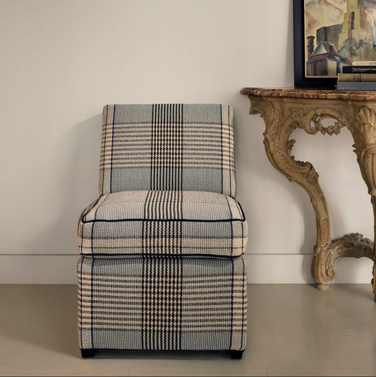 Slipper Chair in Middlebury #551